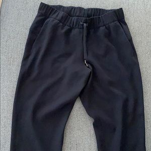 Women’s Lululemon On the Fly Jogger Woven